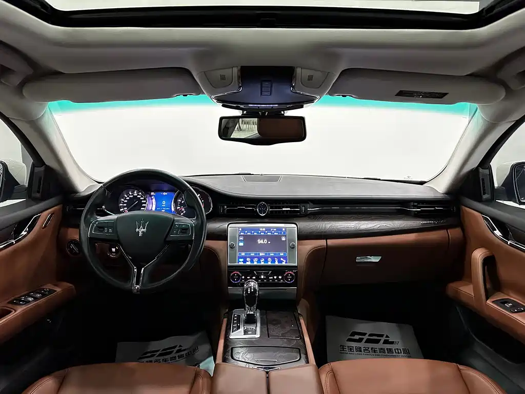 Maserati Quattroporte 2015 — фото 10