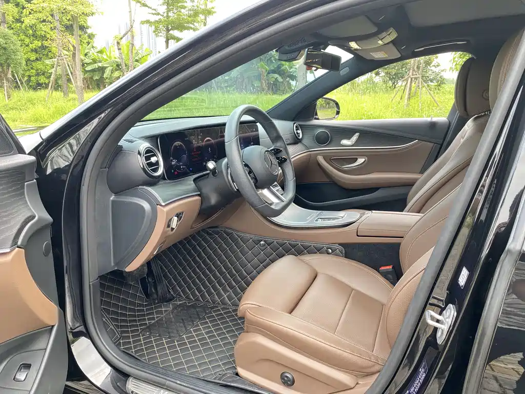 Mercedes-Benz E-Class 2022