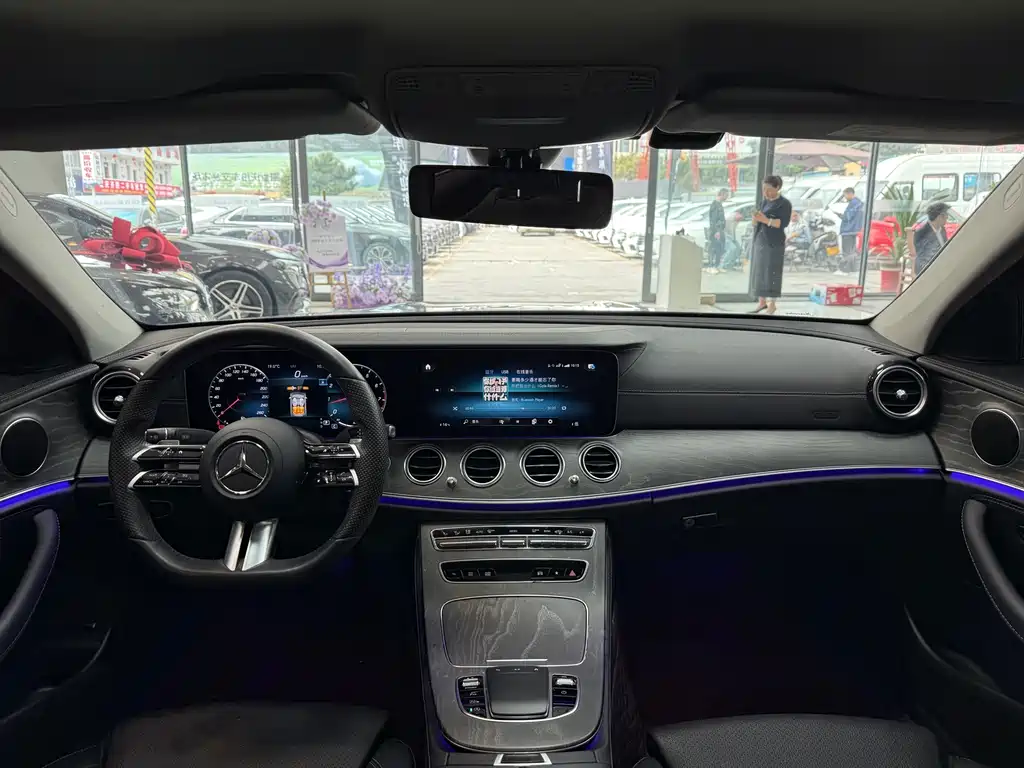 Mercedes-Benz E-Class 2022 — фото 14
