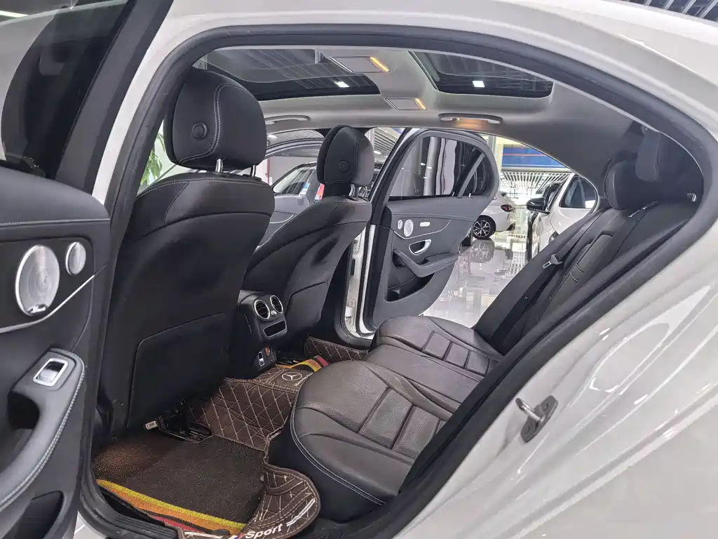 Mercedes-Benz C-Class 2021