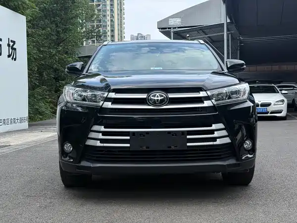 Toyota Highlander 2021