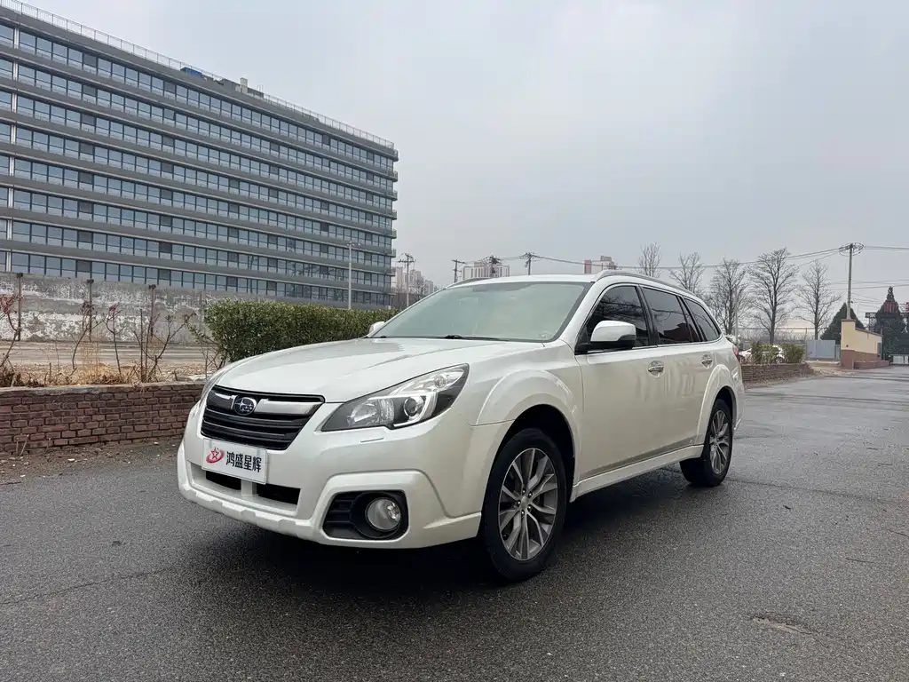 Subaru Outback 2013 — фото 1