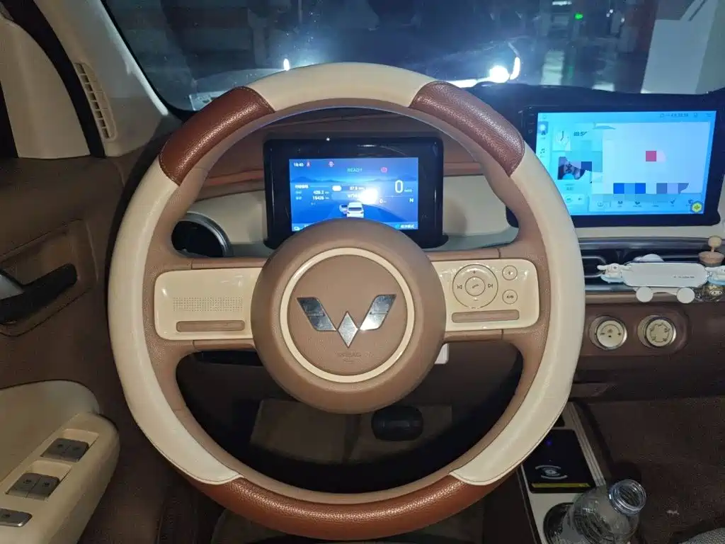 Wuling Hongguang MINIEV 2025