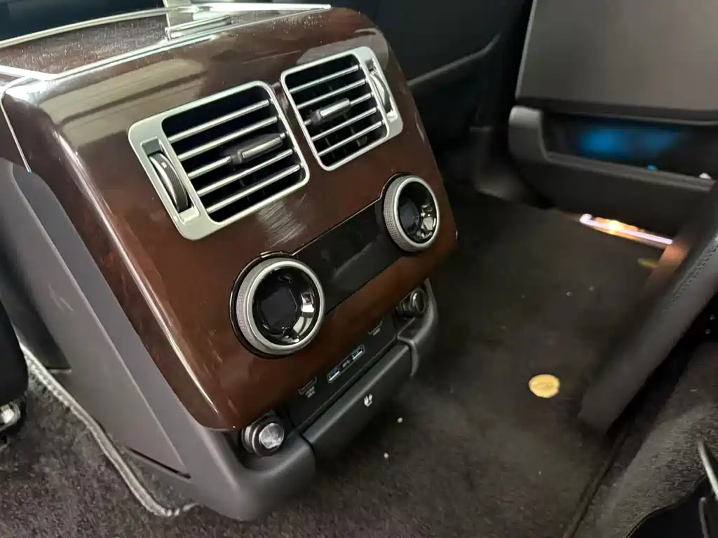 Land Rover Range Rover 2020 — фото 12