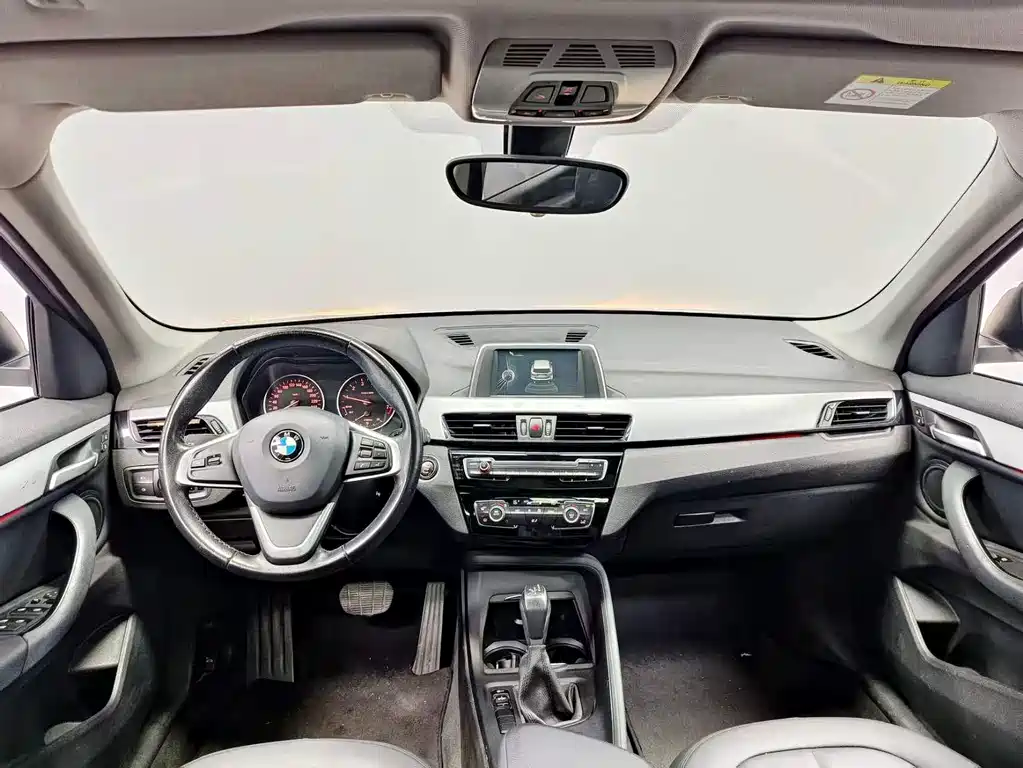 BMW X1 2017 — фото 12