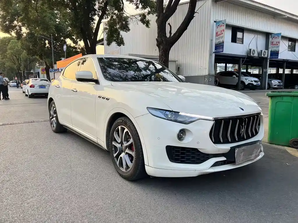 Maserati Levante 2017 — фото 3