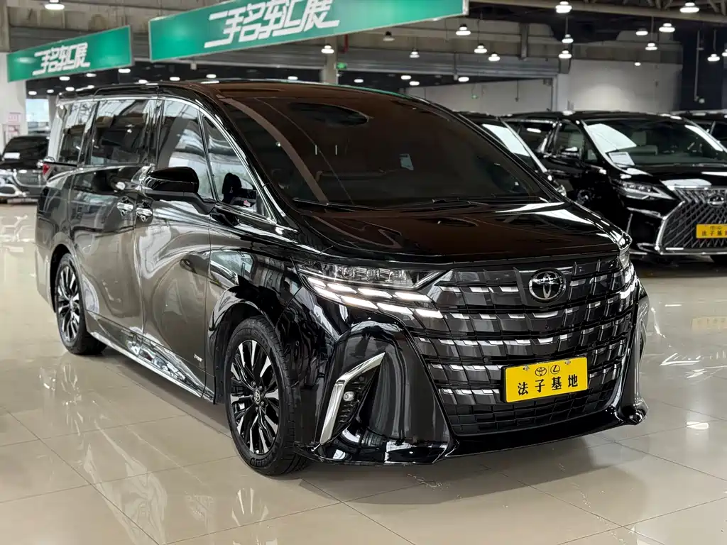 Toyota Alphard 2026 — фото 3