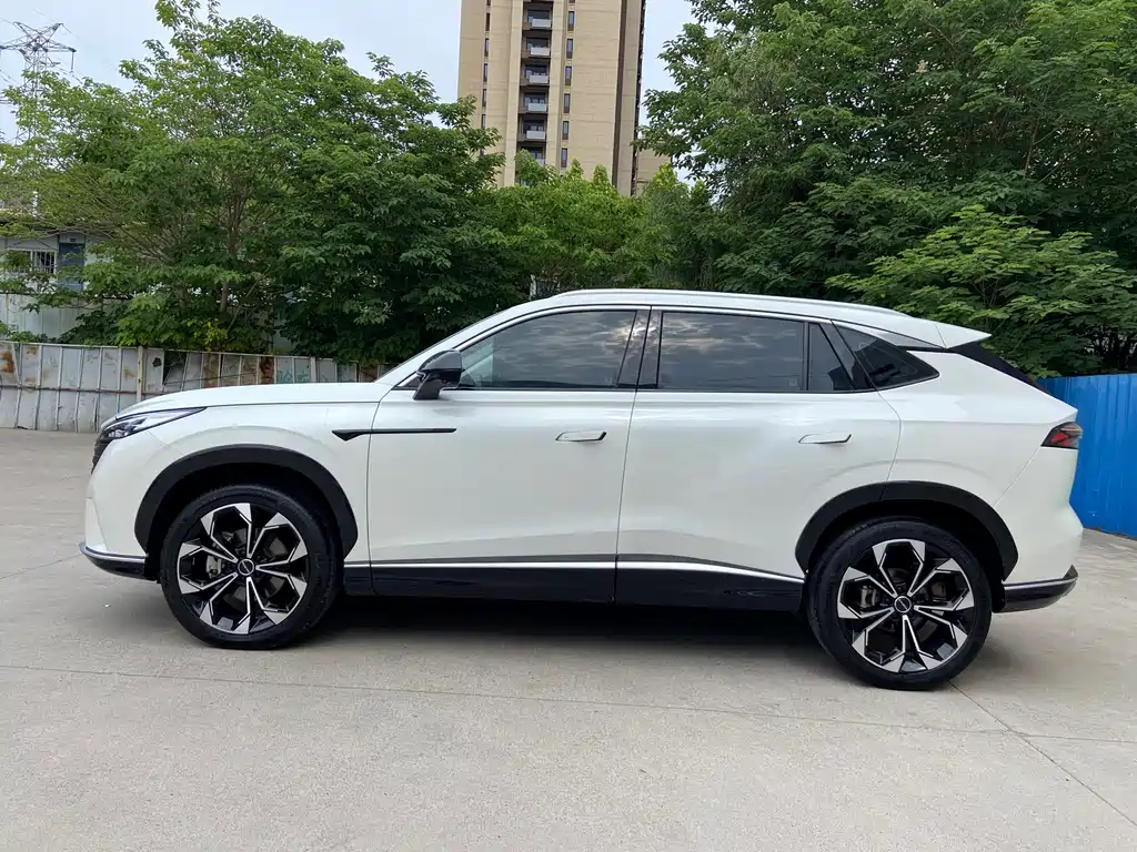 Roewe RX5 2022 — фото 2
