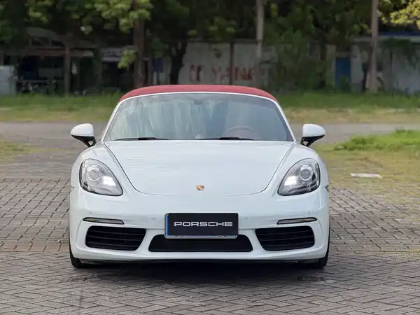 Porsche 718 2016
