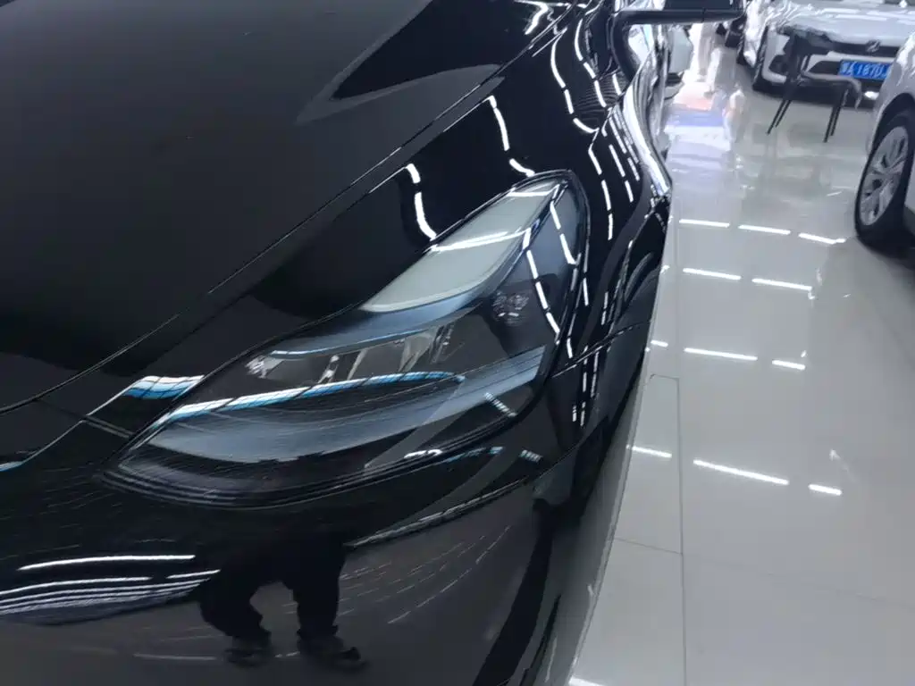 Tesla Model Y 2023 — фото 24