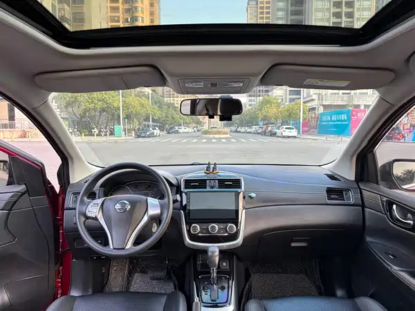 Nissan Tiida 2016