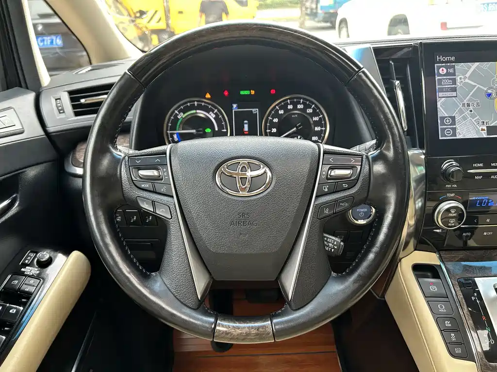 Toyota Vellfire 2021 — фото 19