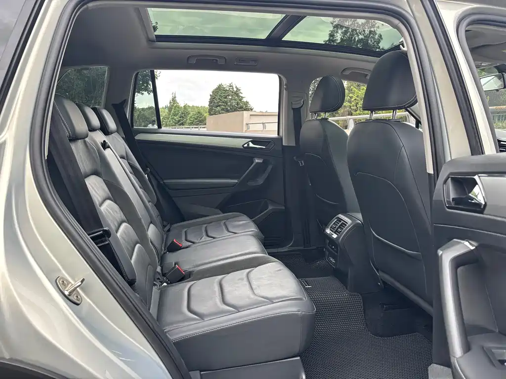 Volkswagen Tiguan L 2020 — фото 23
