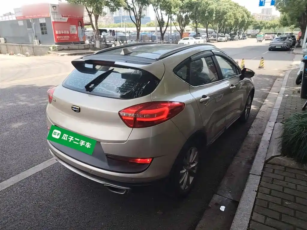 Geely Emgrand GS 2017 — фото 7