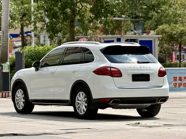Porsche Cayenne 2011