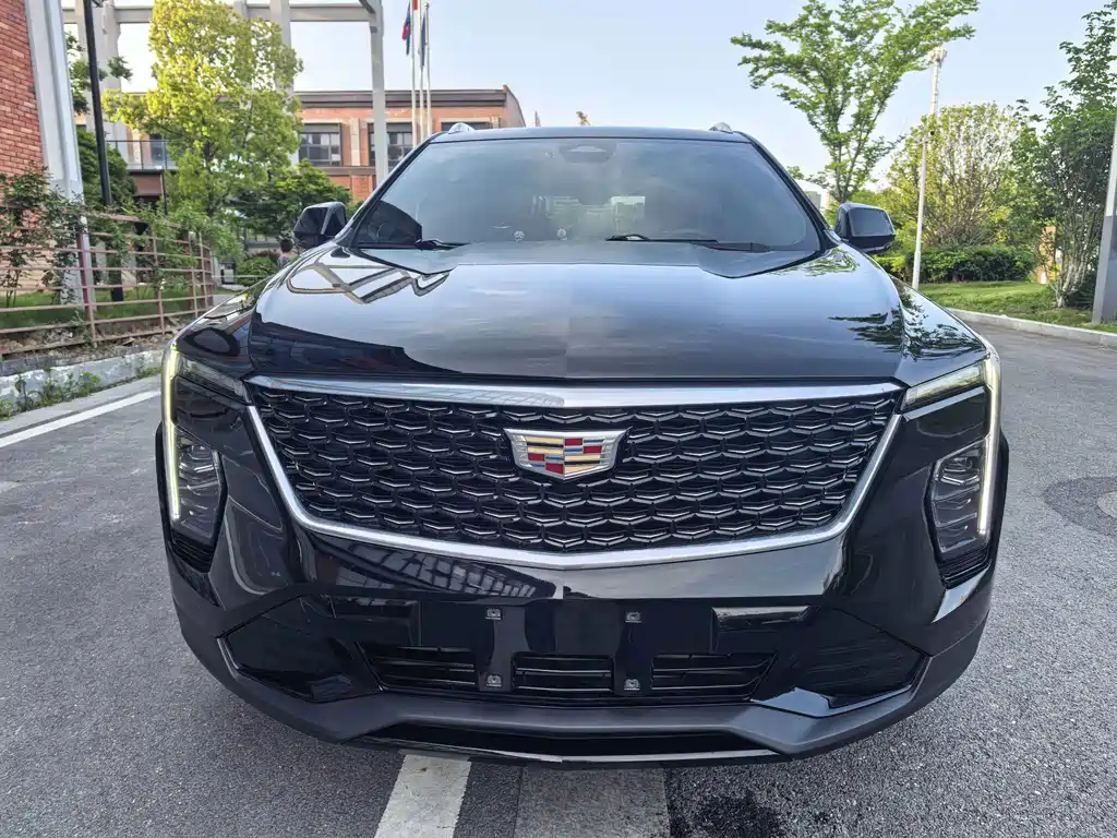 Cadillac XT4 2024 — фото 2