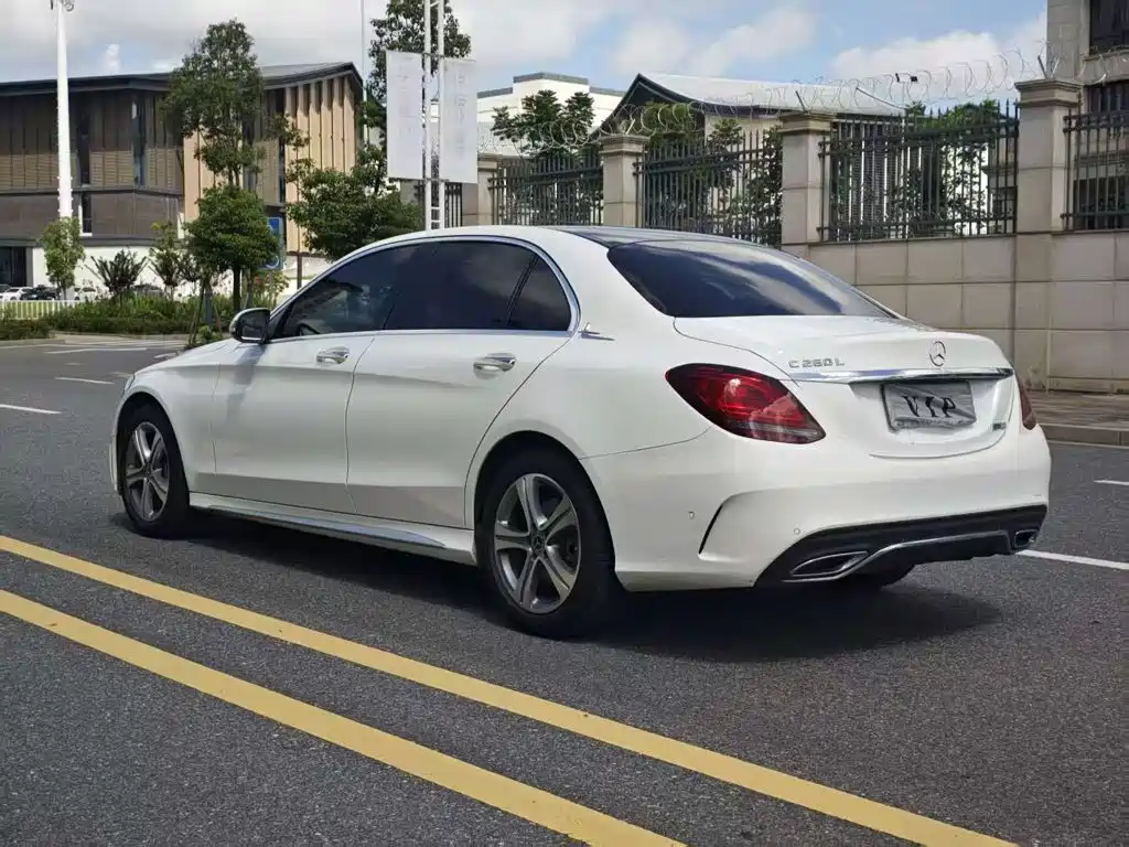 Mercedes-Benz C-Class 2021