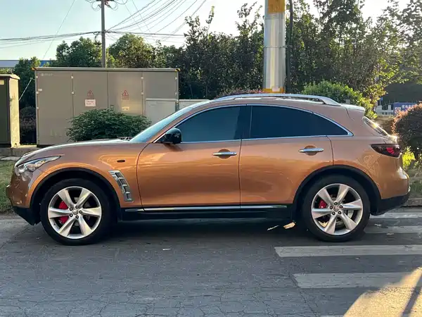Infiniti FX 2012