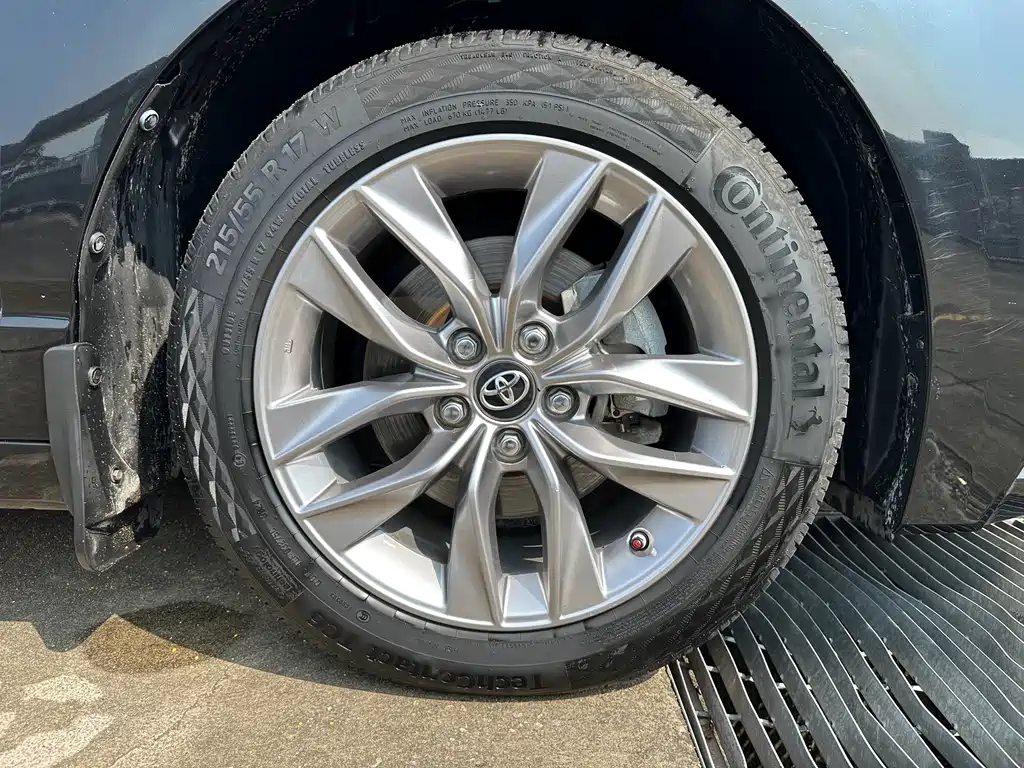 Toyota Avalon 2020 — фото 17