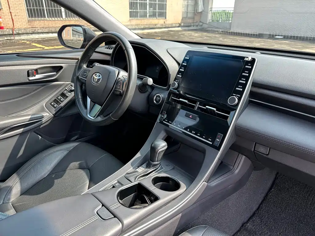 Toyota Avalon 2020 — фото 12