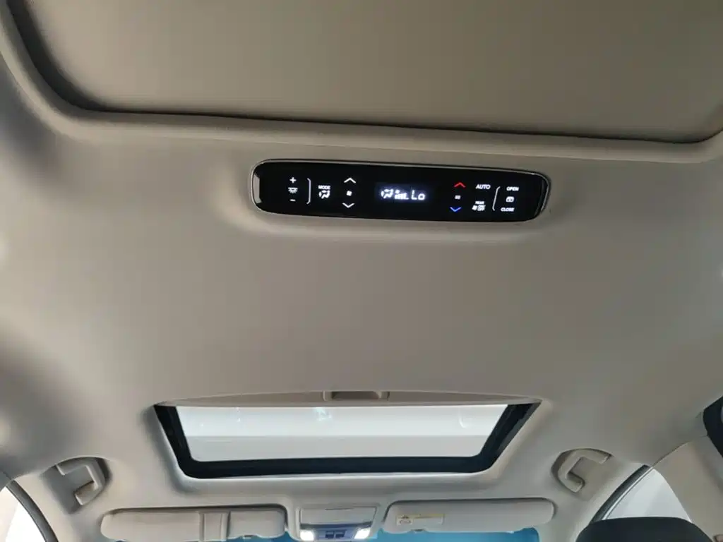 Honda Odyssey 2018 — фото 18