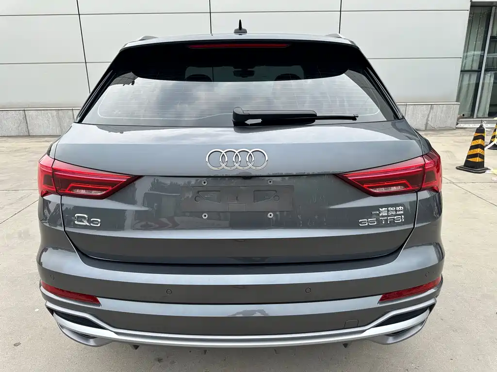 Audi Q3 2022 — фото 14