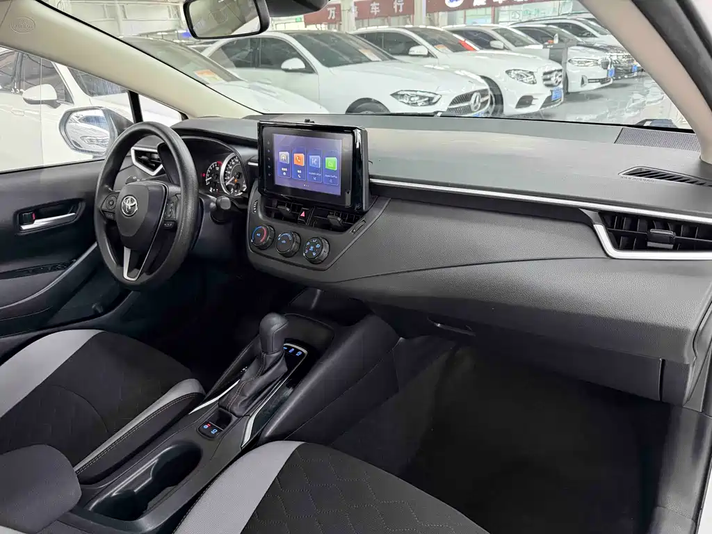 Toyota Corolla 2023 — фото 18