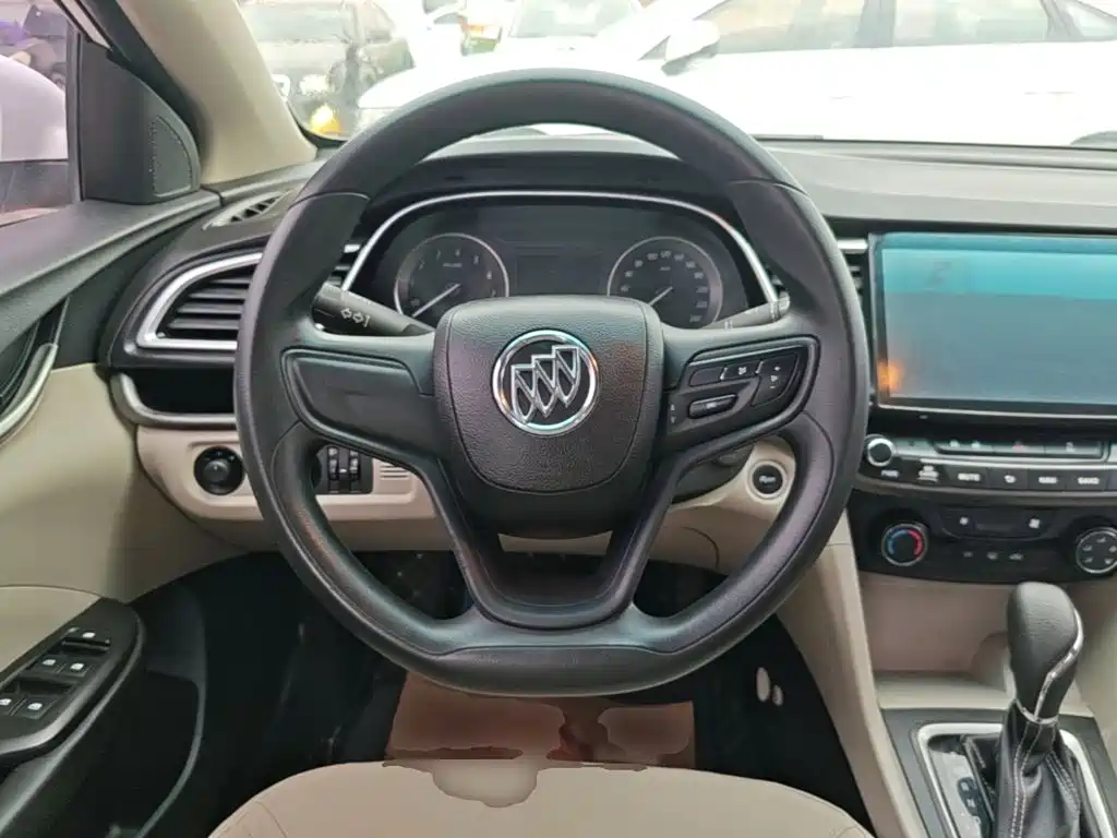 Buick Excelle 2016 — фото 11