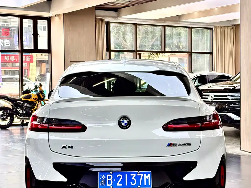 BMW X4 M40i 2024 — фото 8
