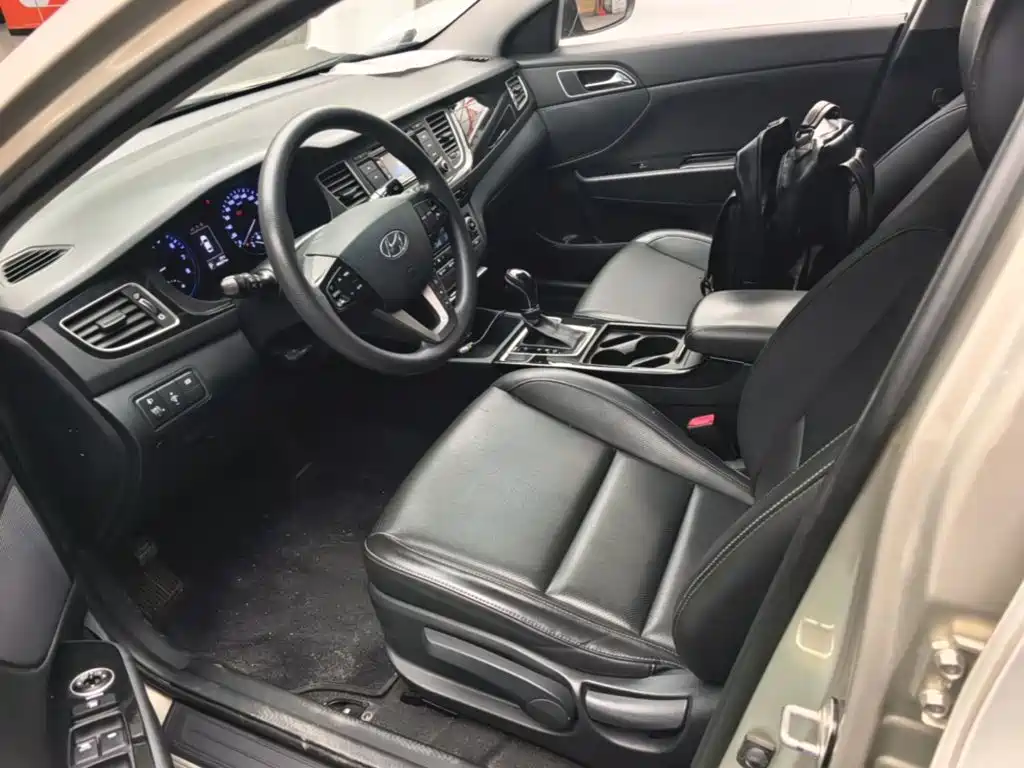 Hyundai Mistra 2015 — фото 15