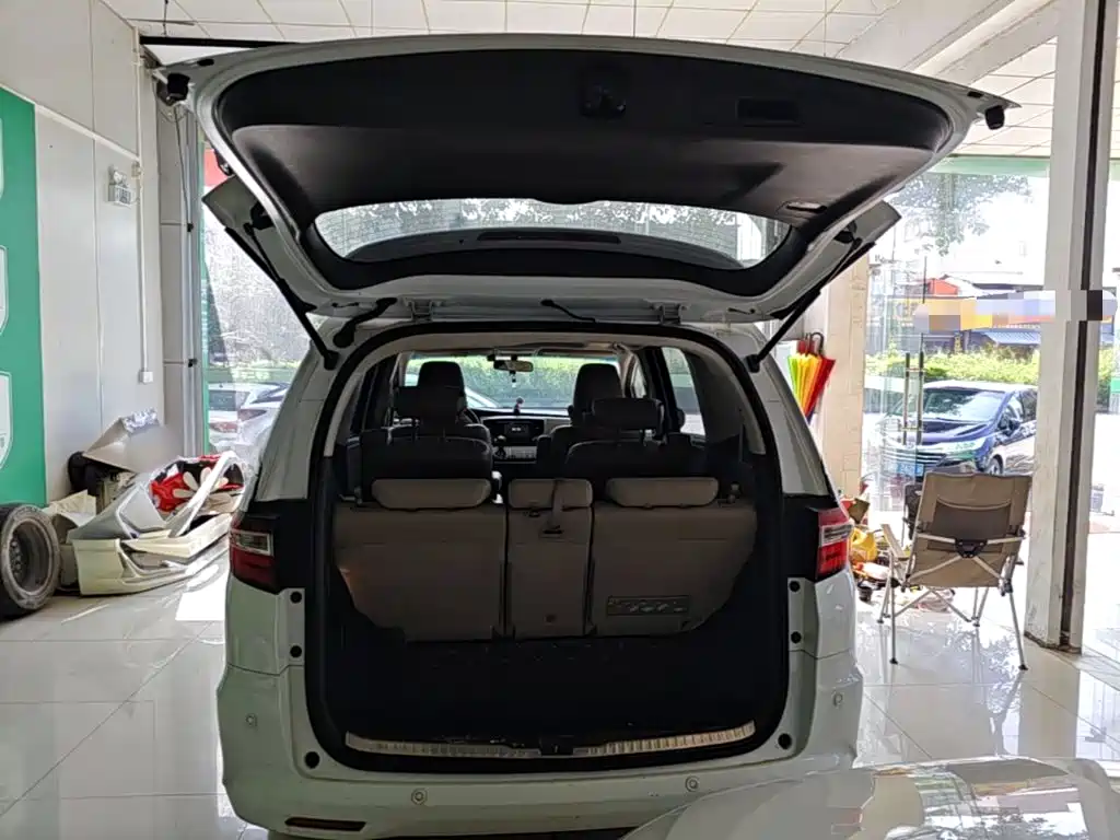 Honda Odyssey 2018 — фото 19