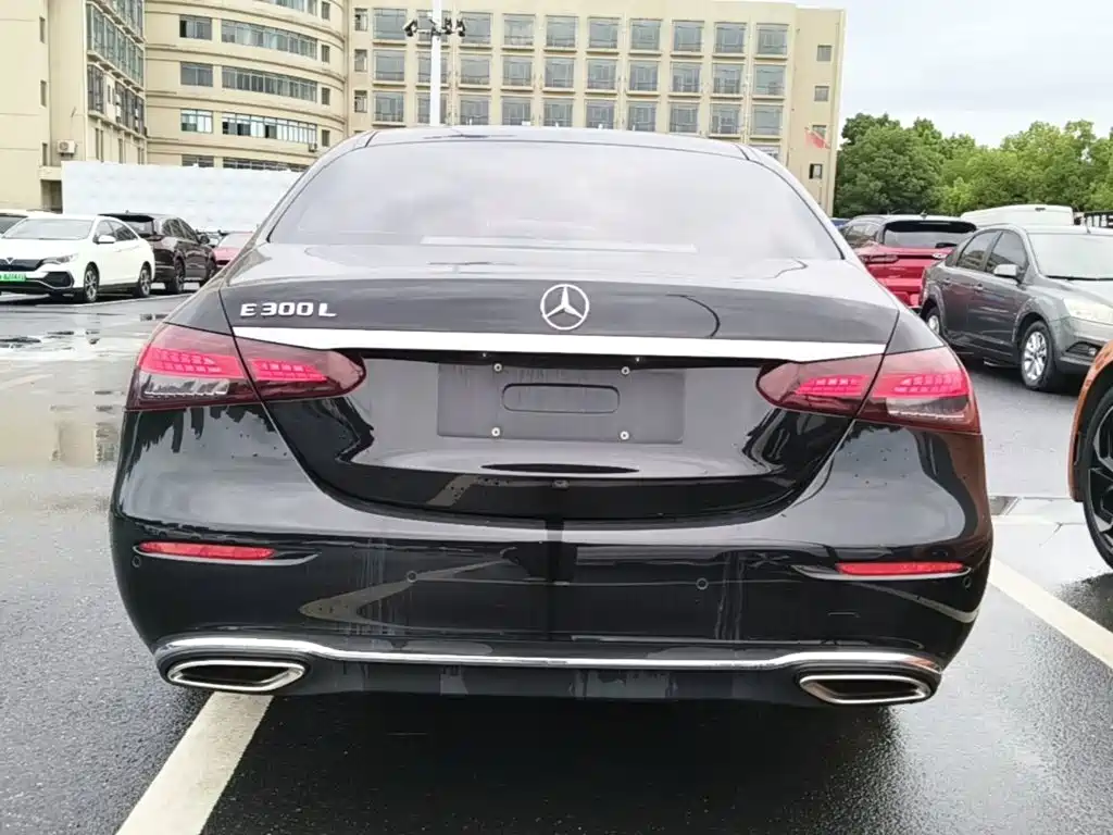 Mercedes-Benz E-Class 2023