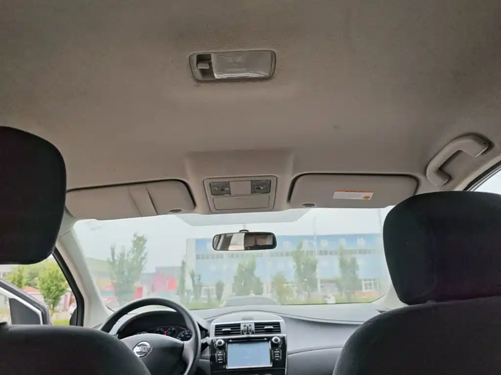 Nissan Tiida 2015 — фото 18