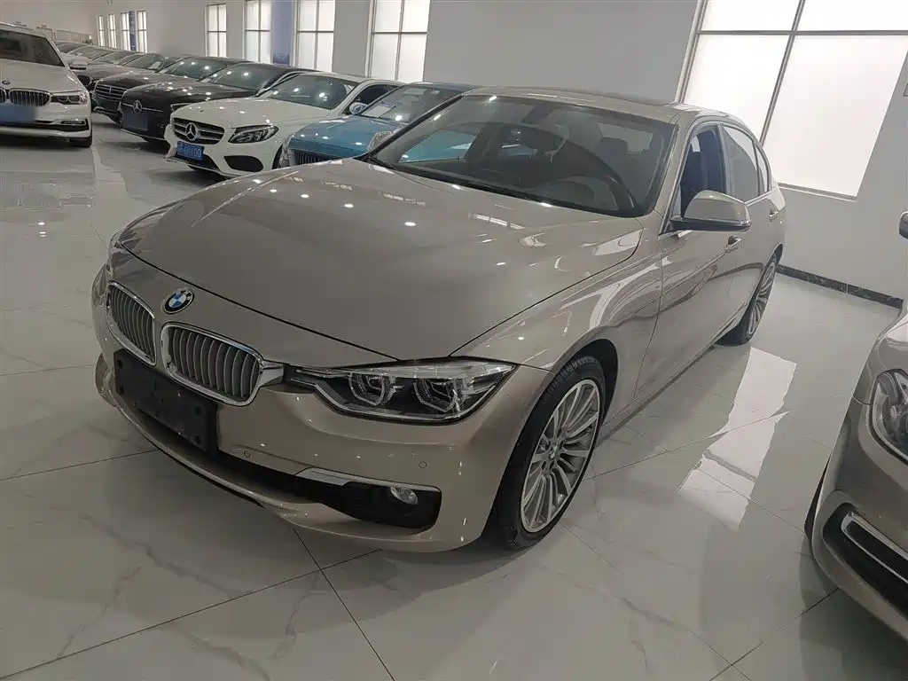 BMW 3 Series 2019 — фото 1