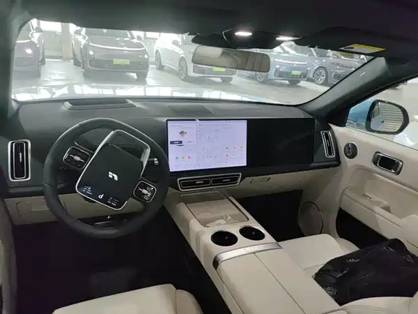 Li Auto L7 2025