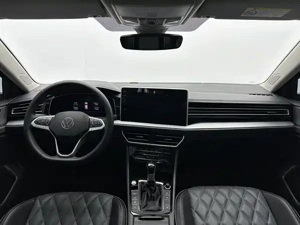 Volkswagen Sagitar 2022