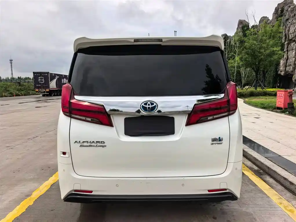 Toyota Alphard 2021 — фото 5