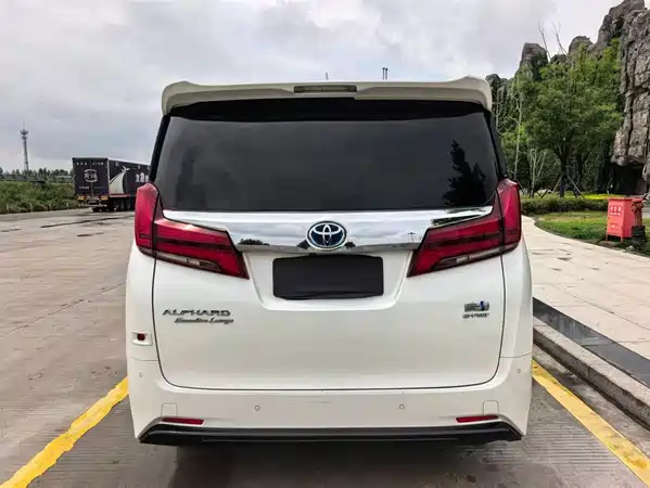 Toyota Alphard 2021
