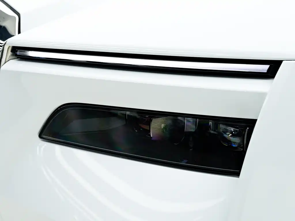 Rolls-Royce Phantom 2025 — фото 9