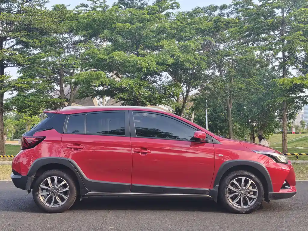 Toyota Yaris L 2021
