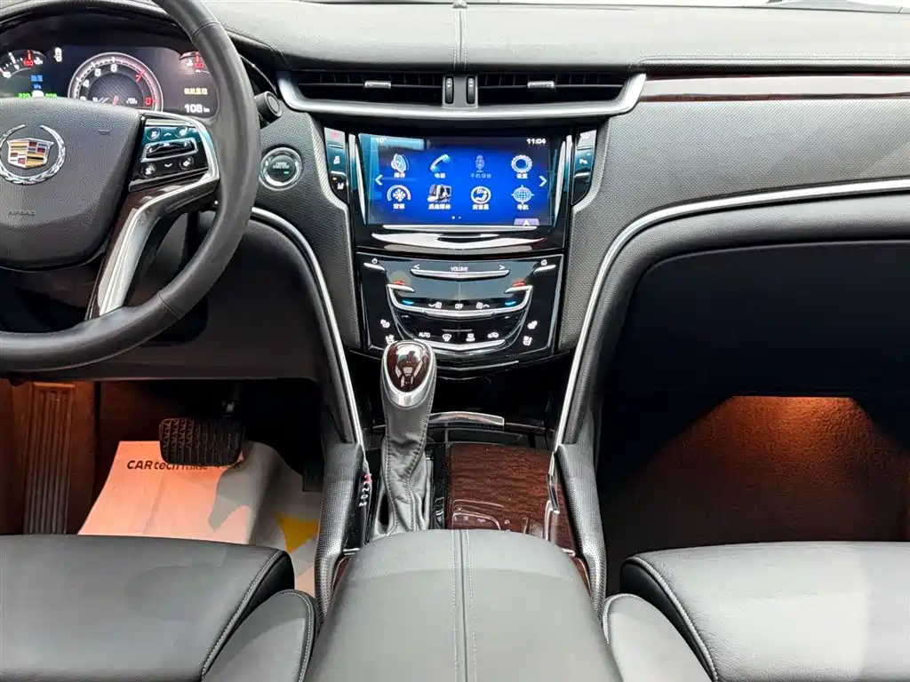 Cadillac XTS 2015 — фото 26