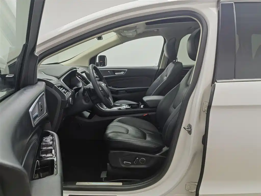 Ford Edge 2020 — фото 10