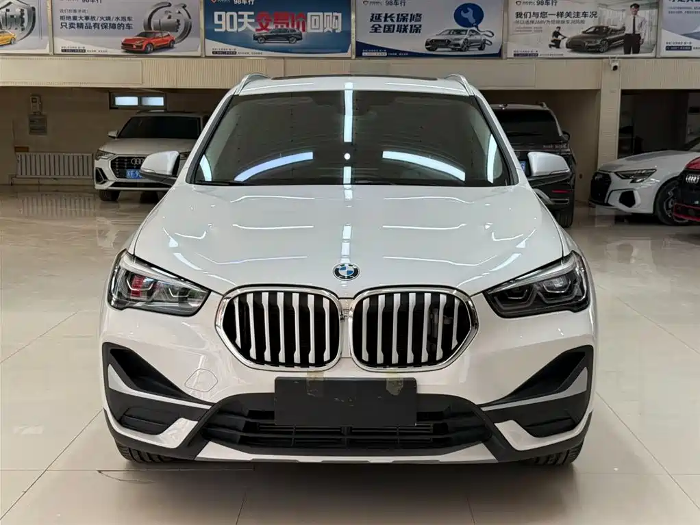 BMW X1 2022 — фото 2