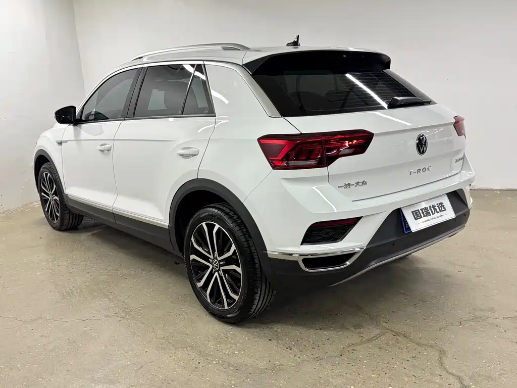 Volkswagen T-Roc 2023 — фото 6