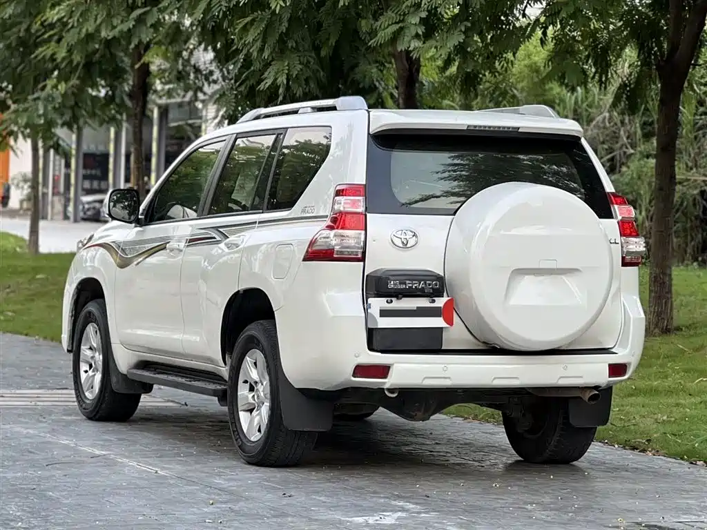 Toyota Prado 2015 — фото 4