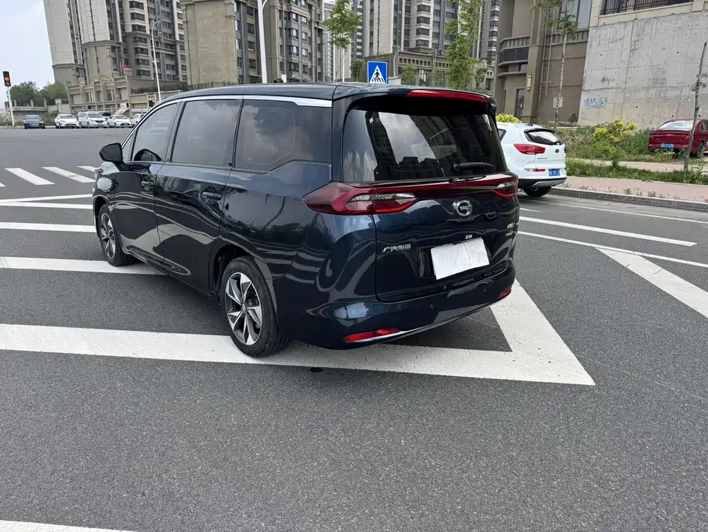 GAC Motor Trumpchi M6 2022 — фото 6
