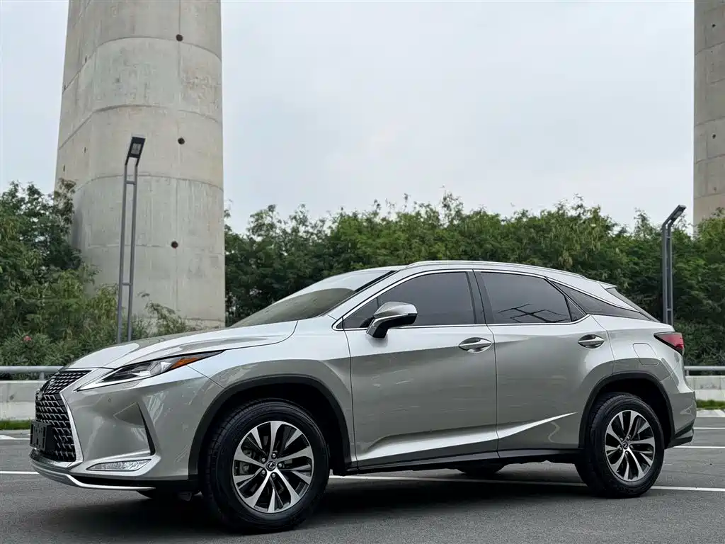Lexus RX 2022 — фото 2