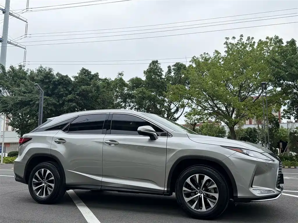Lexus RX 2022 — фото 3