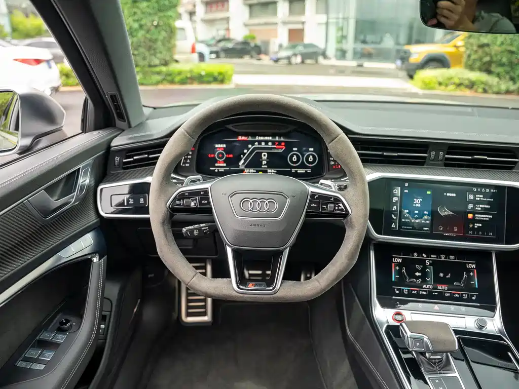 Audi RS 6 2022 — фото 18