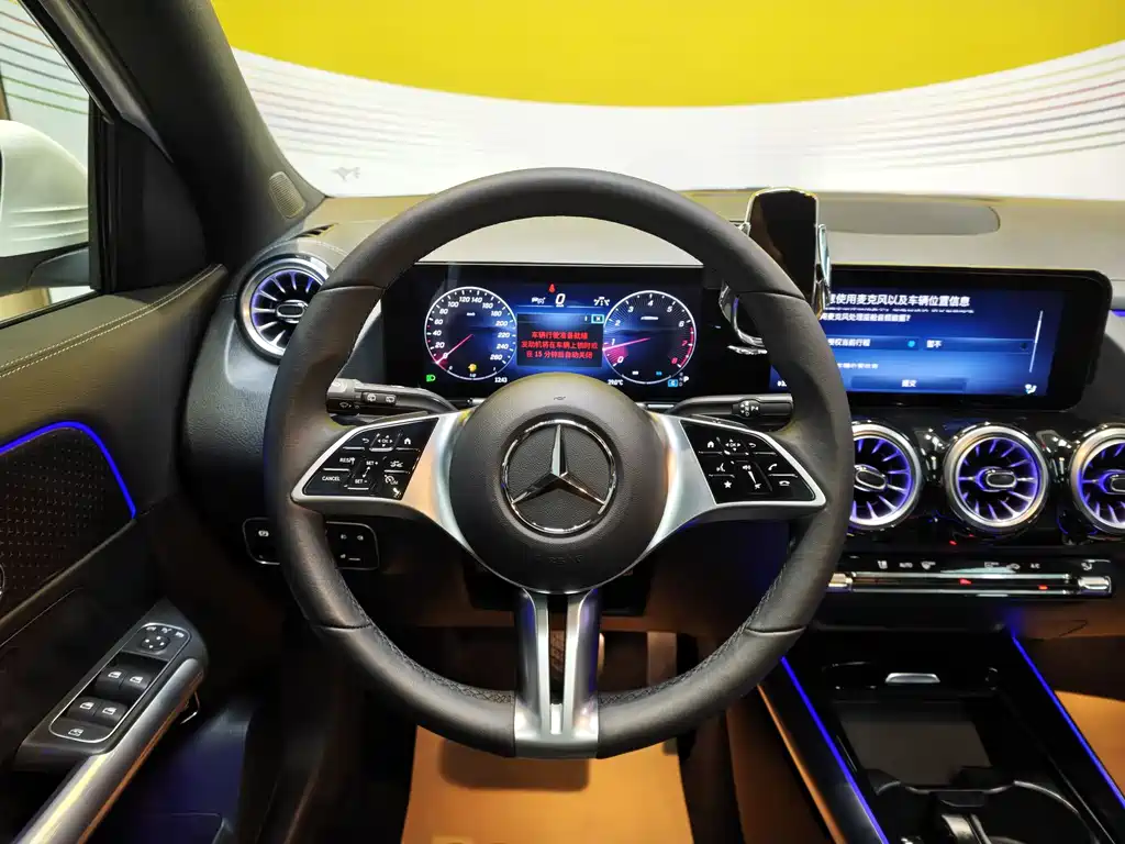 Mercedes-Benz GLA 2024 — фото 15